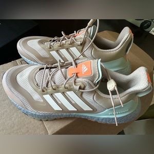 Adidas Ultraboost 22